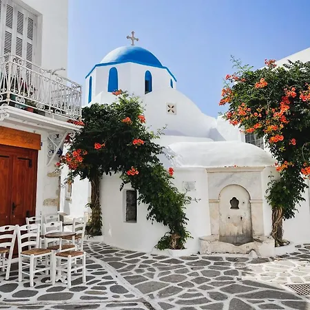 Διαμέρισμα Superb Naxos Triple Semi-basement Private Balcony Views Saint George Naxos City