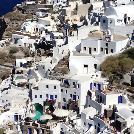 Superb Naxos Triple Semi-basement Private Balcony Appartamento